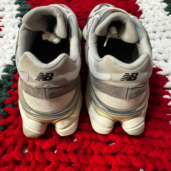 New Balance 9060 - Picture 5 of 8